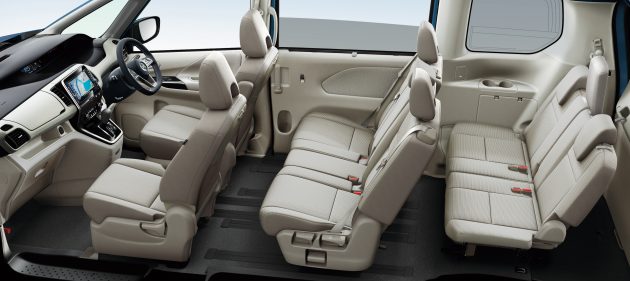 Nissan Serena's interior