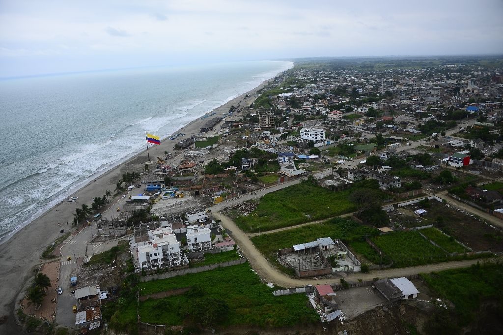  Aerial view of the town of Pedernales in northern Ecuador