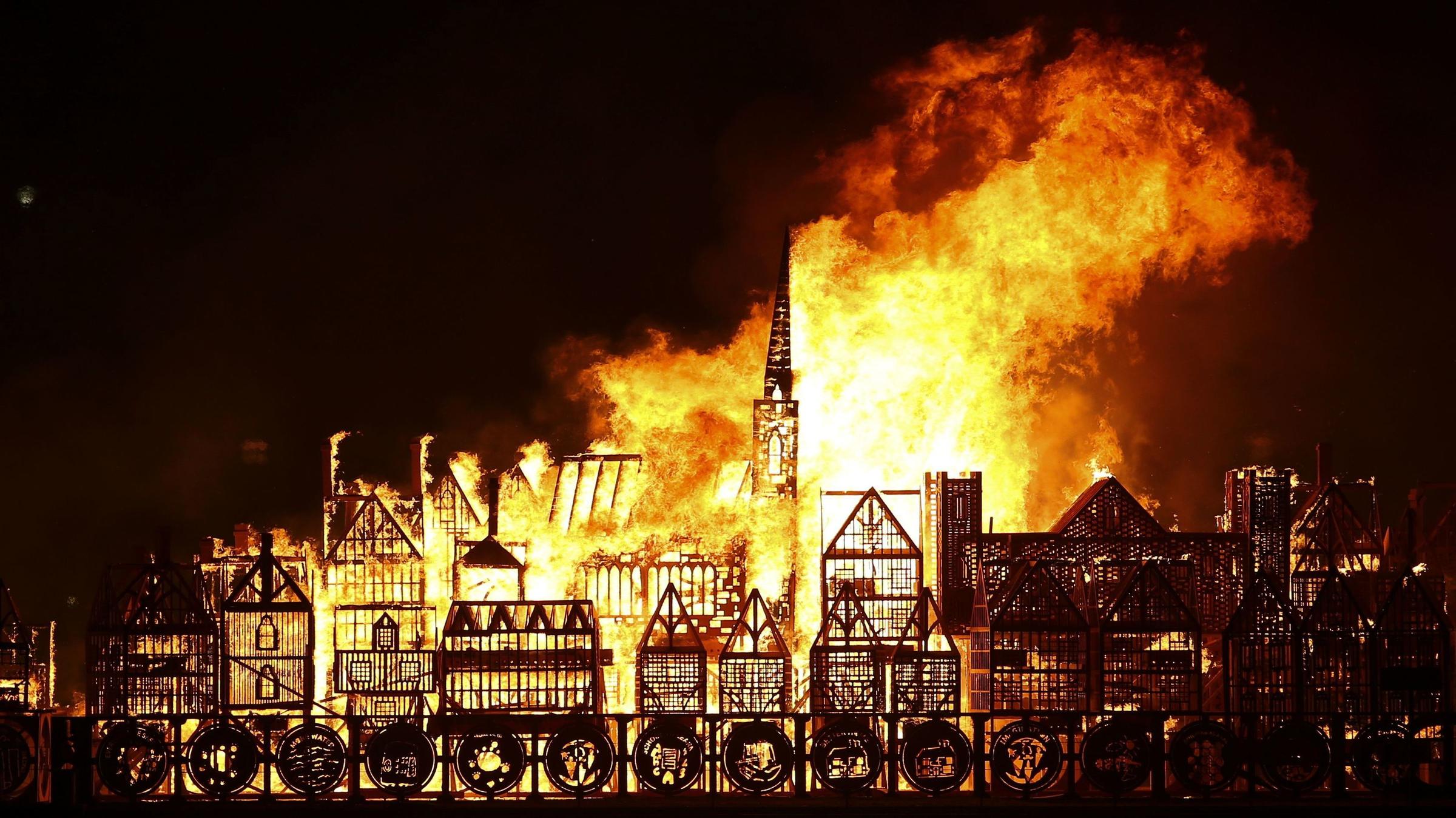 Великий лондонский пожар 1666 года. Пожар в лондоне 1666. The great fire of london broke. The great fire of london broke. The great fire of london broke.