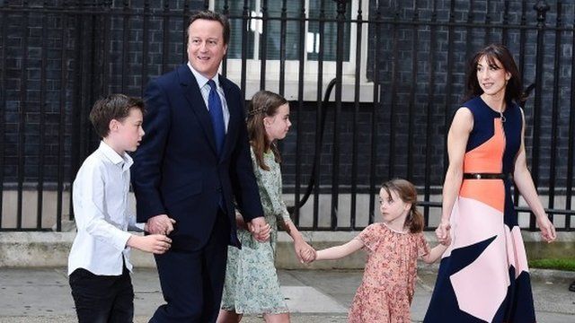 Photo of David Cameron leaving 10 Downing Street with family