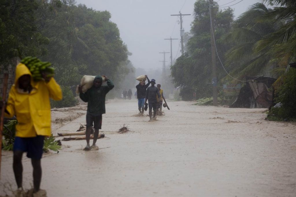 ss-161004-hurricane-matthew-hispaniola-03_2dc9325e61319c85222a1f78b4cb48b8-nbcnews-fp-1200-800-1