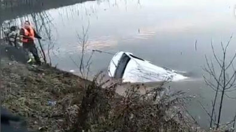 Minibus plunges into a lake in China on Friday