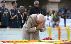 On the occasion of his 75th death anniversary, Modi honors Mahatma Gandhi