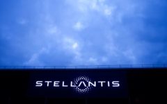 Stellantis may limit shipments of gasoline-powered vehicles to dealers in states that have adopted California’s strict emissions rules