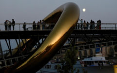 Paris celebrates night-time art festival