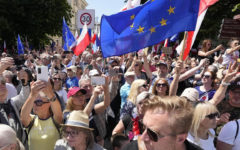 Warsaw ‘biggest’ rally draws ‘a million’ anti-govt protesters