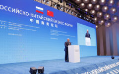 Russian-Chinese annual trade reaches $200 bln