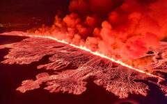 Volcano erupts again on the Icelandic peninsula