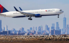 Emergency slide falls from Delta Air Lines Boeing in mid-air