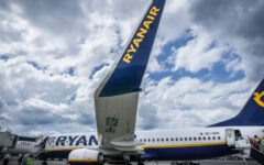 Ryanair profit falls as ticket prices drop