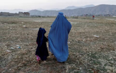 New generation of Afghan women shift from burqa