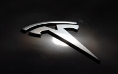 Sales of Tesla cars in France plunged 59 percent in April