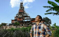 Chinese man defies demolition orders to build madcap rural home