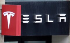 A Florida jury ordered Tesla to pay hundreds of millions of dollars to plaintiffs
