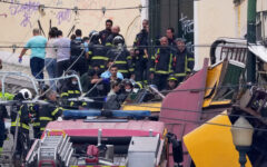 Portugal holds day of mourning after deadly derailment