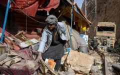 Afghan govt says quake kills 20, injures over 500