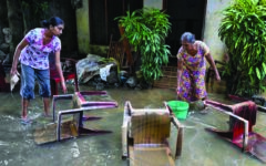 Sri Lanka issues fresh landslide warnings as death toll hits 607