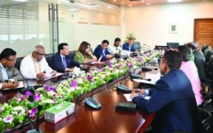 An inter-ministerial meeting reviews the Middle East situation