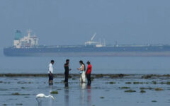 Moscow piles pressure on US over oil sanctions