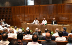 PM holds meeting with ruling party lawmakers at JS