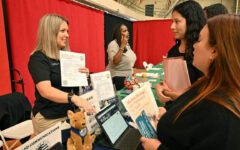 US registers strong job growth in boost to Trump